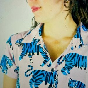 💙💕Nooworks Joyce Top in Blue Tigers 💙💕